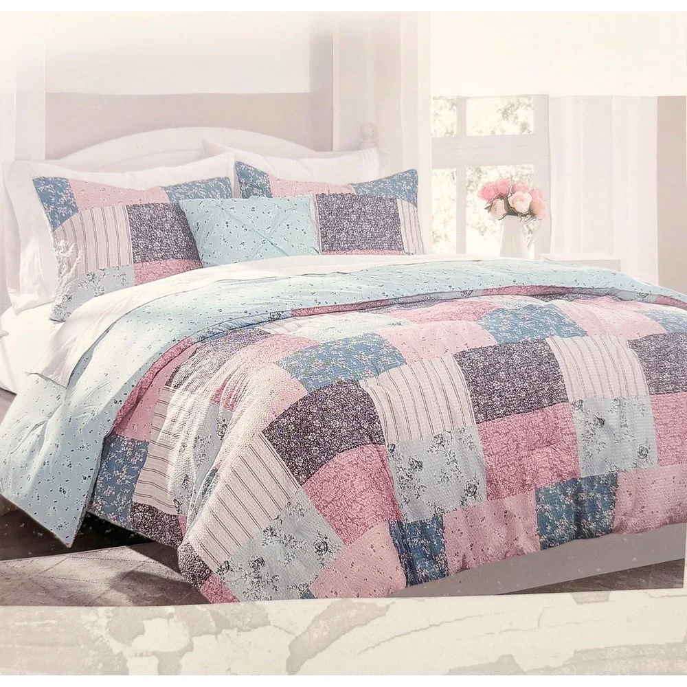 The Farmhouse by Rachel Ashwell Patchwork‎ Embossed Seersucker 4pc Comforter Set